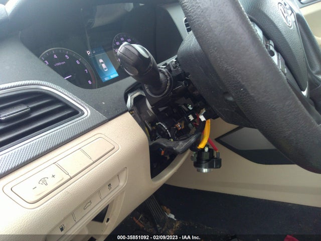 2015 HYUNDAI SONATA 2.4L SE VIN: 5NPE24AF3FH170178