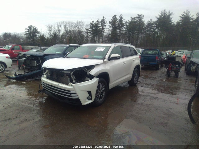 Toyota Highlander Se/xle 2018 5TDJZRFH2JS905561 Image 2