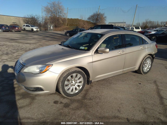Chrysler 200 LX 2014 1C3CCBAGXEN171977 Image 2
