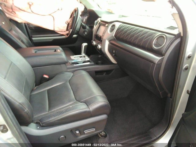 2017 Toyota Tundra, VIN: 5TFAW5F1XHX591425