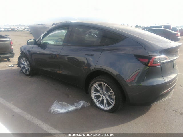 Tesla Model Y Long Range 2023 7SAYGDEE2PF619966 Image 4