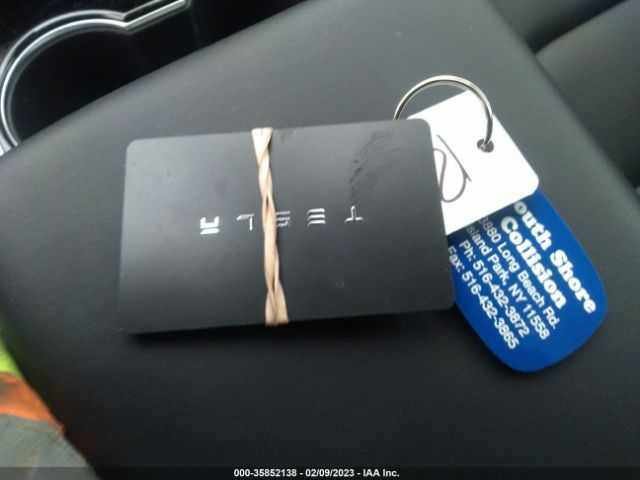 5YJ3E1EB3LF795582 Tesla MODEL 3