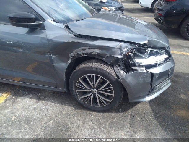 2018 Volkswagen Jetta, VIN: 3VWDB7AJ0JM227969