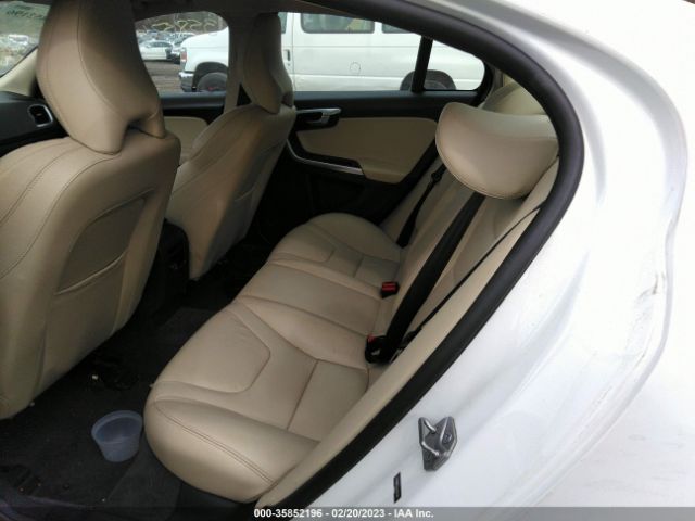 YV126MFLXJ2458340 Volvo S60 Dynamic