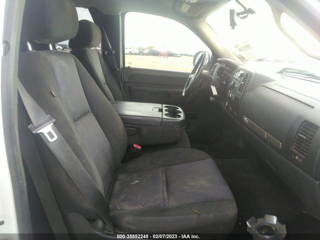 2011 CHEVROLET SILVERADO 1500 LT VIN: 1GCRCSE01BZ206347