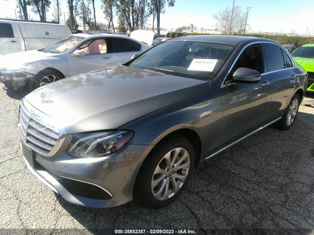 2018 Mercedes-Benz E-Class, VIN: WDDZF4JB3JA437585