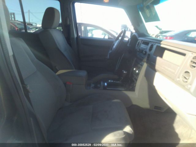 1J8HG48K27C598427 Jeep Commander Sport