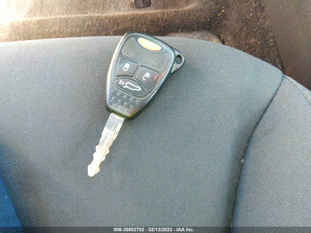 Chrysler Sebring 2010 1C3CC4FB6AN211152 Image 3