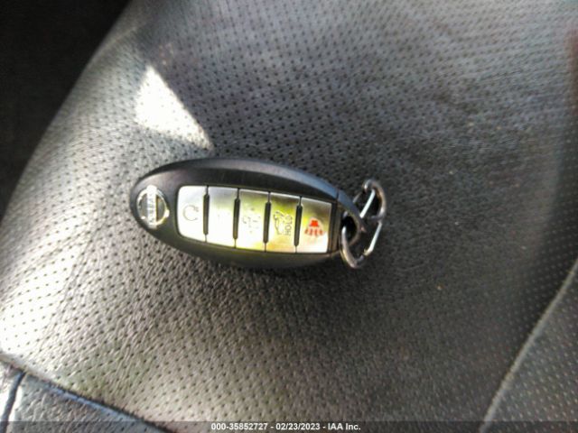 5N1AT2MT5HC878329 Nissan Rogue Sl