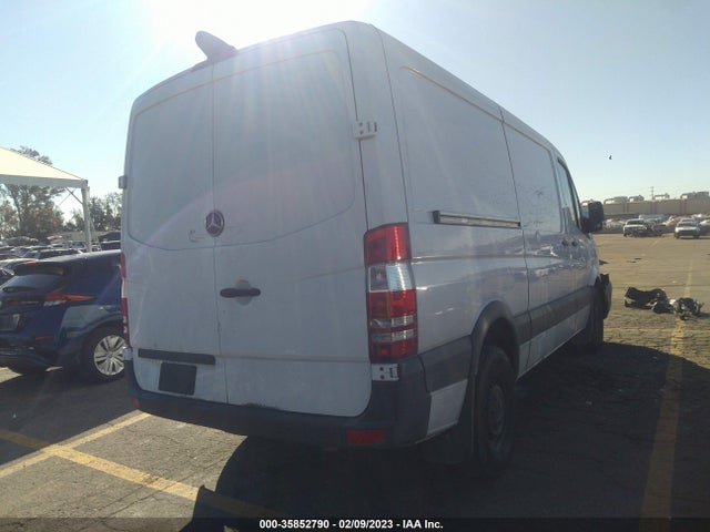WD3PE7CD8JP605619 Mercedes-Benz SPRINTER CARGO VAN