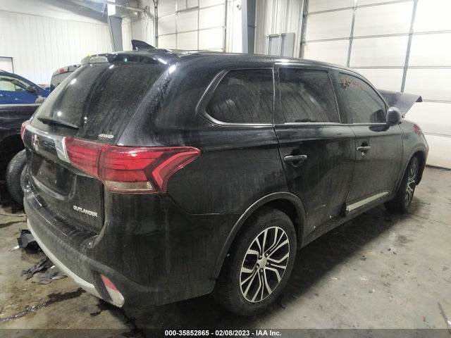 JA4AZ2A3XHZ053790 Mitsubishi Outlander Es