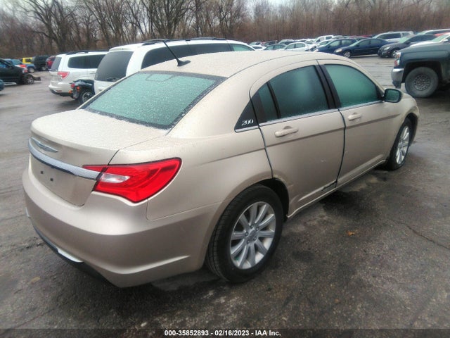 Chrysler 200 Touring 2014 1C3CCBBB0EN127568 Image 4