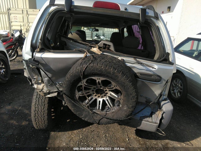 2005 JEEP LIBERTY SPORT VIN: 1J4GK48K55W594279