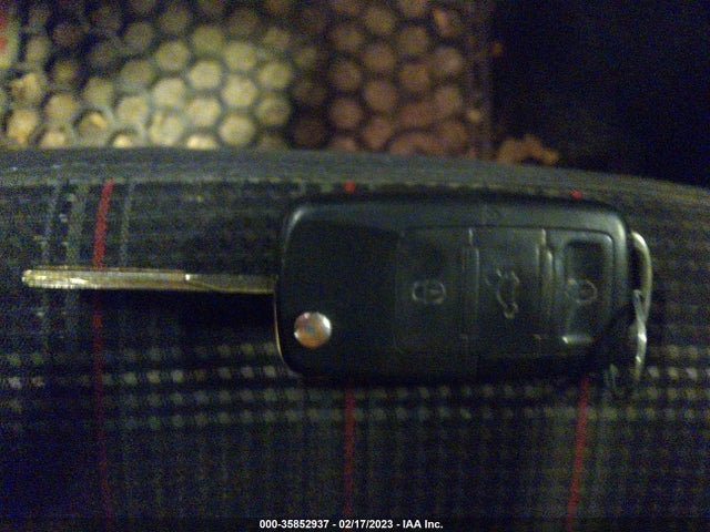 Volkswagen GTI 2009 WVWHD71K59W136117 Image 3