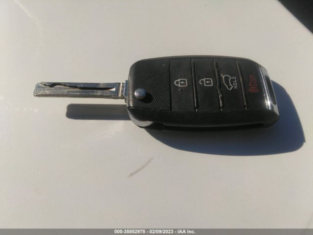 KNDPMCAC9L7646226 KIA Sportage Lx
