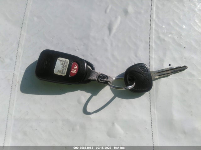 Hyundai ELANTRA SE 2017 KMHD74LF1HU111693 Image 3