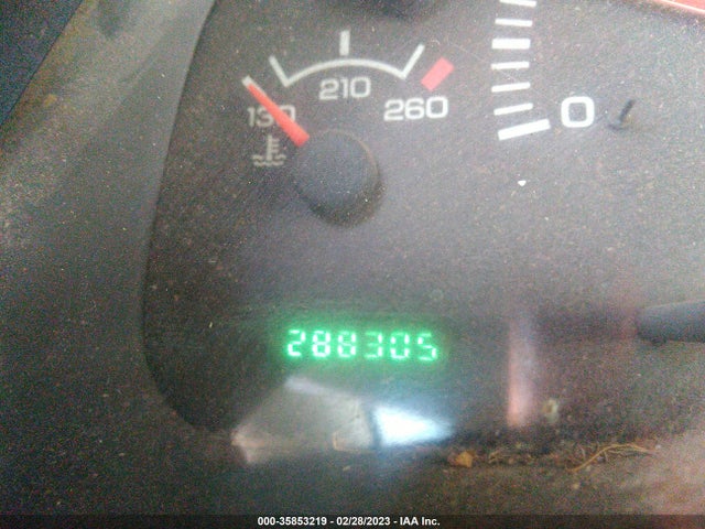 Dodge RAM 1500 2000 1B7HC13Y5YJ168806 Image 8