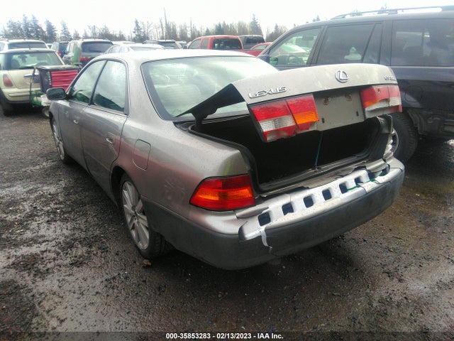 JT8BF28G1W5014634 Lexus ES 300 LUXURY SPORT SDN