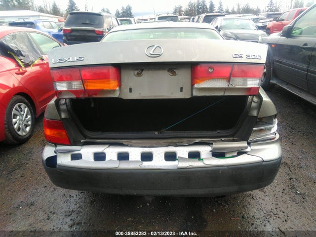 JT8BF28G1W5014634 Lexus ES 300 LUXURY SPORT SDN