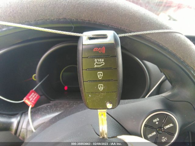 KNDJP3A52H7454927 KIA SOUL +