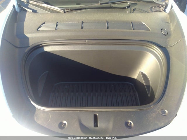 2022 Tesla Model Y, VIN: 7SAYGDEF1NF558602