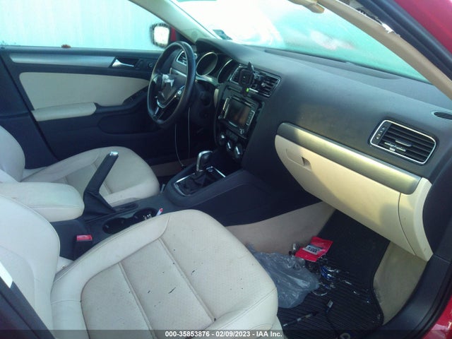 3VWLA7AJ5FM321013 Volkswagen Jetta Sedan 2.0l Tdi Se