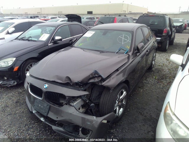 BMW 3 Series 320i 2014 WBA3B1C52EK132609 Image 2