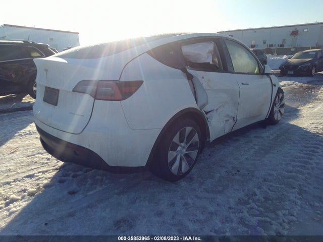 Tesla Model Y Long Range 2021 5YJYGDEE8MF063462 Image 4
