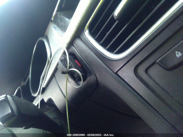 Audi A5 2.0t Premium Plus 2012 WAULFAFH5CN001583 Image 3