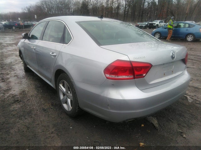 Volkswagen Passat Se W/sunroof 2013 1VWBP7A35DC046561 Image 4