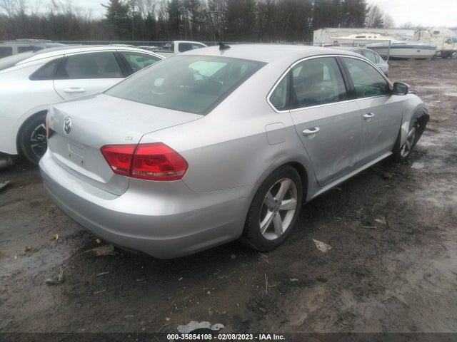 Volkswagen Passat Se W/sunroof 2013 1VWBP7A35DC046561 Image 5