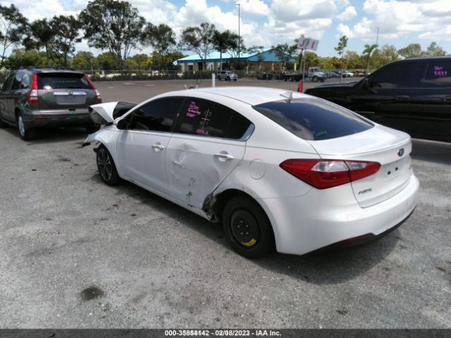 KNAFX4A84E5102667 KIA FORTE EX