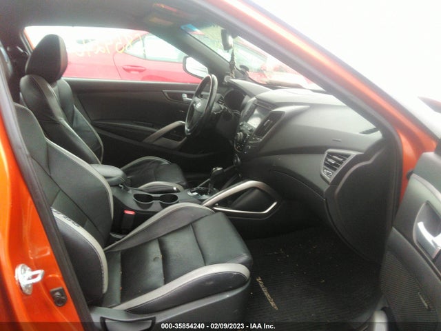2016 Hyundai Veloster, VIN: KMHTC6AE7GU273775