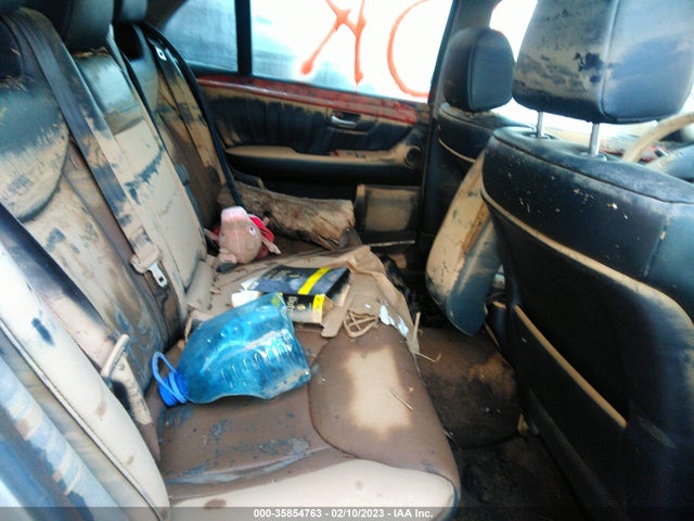Lexus LS 430 2004 JTHBN36F240147402 Image 9
