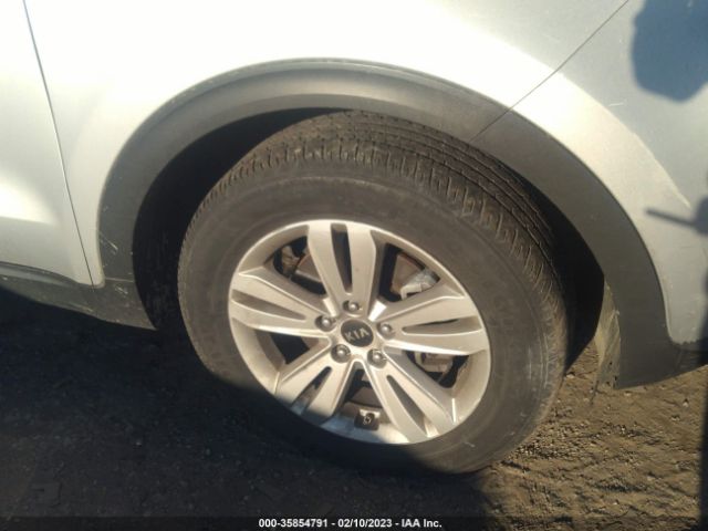 KNDPMCAC0J7448812 KIA Sportage Lx