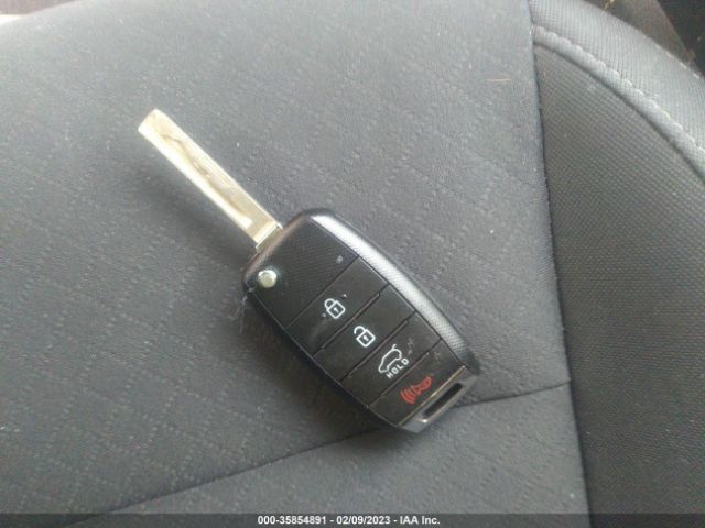 5XYPGDA39KG476691 KIA SORENTO LX