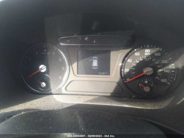 5XYPGDA39KG476691 KIA SORENTO LX