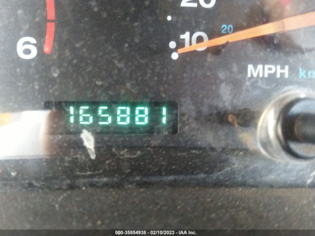 1J4FA59S61P328132 Jeep Wrangler Sahara