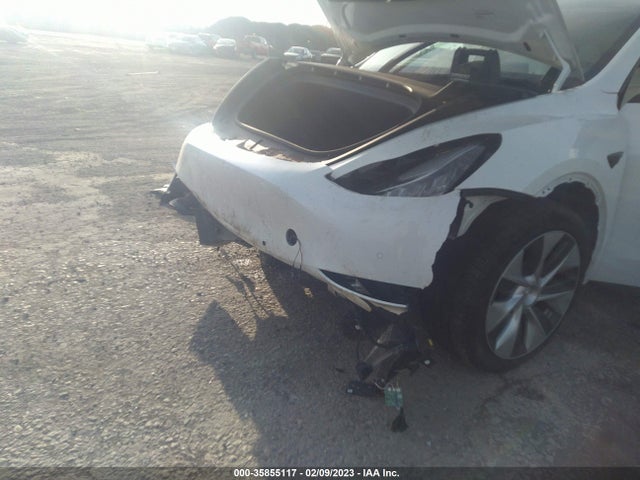 Tesla Model Y Long Range 2022 7SAYGDEE8NF391629 Image 6