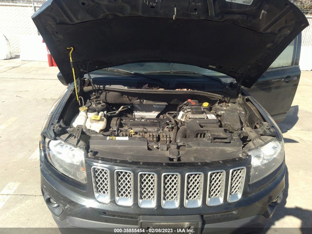 2016 Jeep Compass, VIN: 1C4NJCEA5GD675884