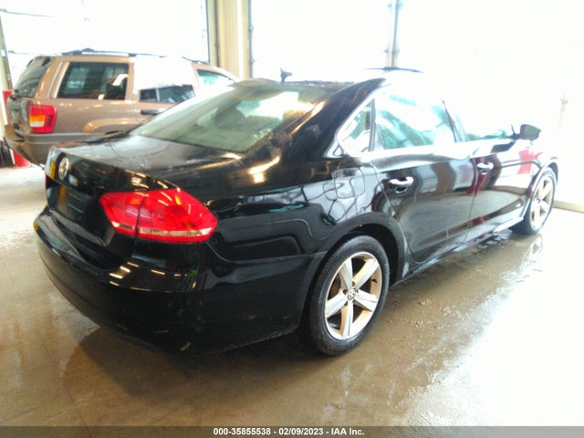 1VWBH7A39DC022745 Volkswagen Passat Se W/sunroof