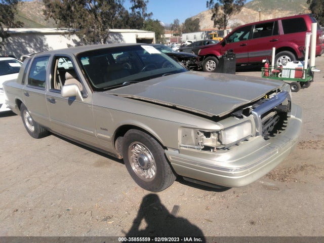 Lincoln Town Car Executive 1997 1LNLM81W7VY749093 головне зображення