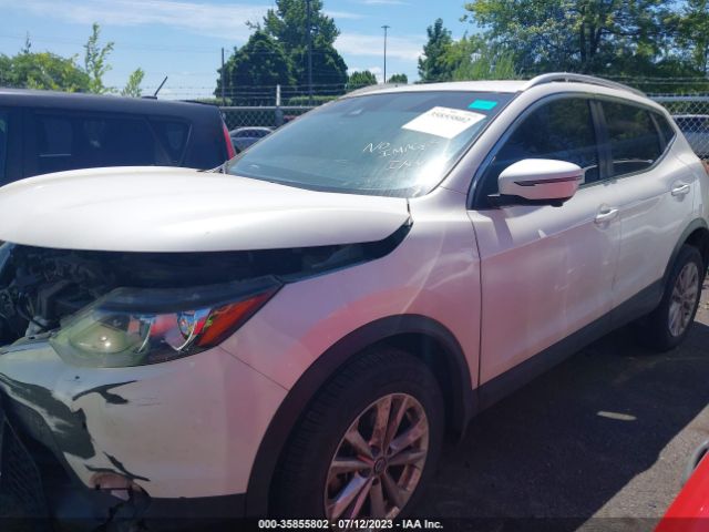 JN1BJ1CP2KW233014 Nissan Rogue Sport Sv