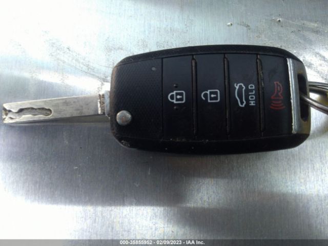5XXGT4L36HG144987 KIA Optima Lx