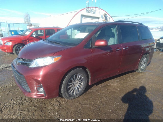 Toyota Sienna Xle Auto Access 2018 5TDYZ3DC4JS953596 Image 2