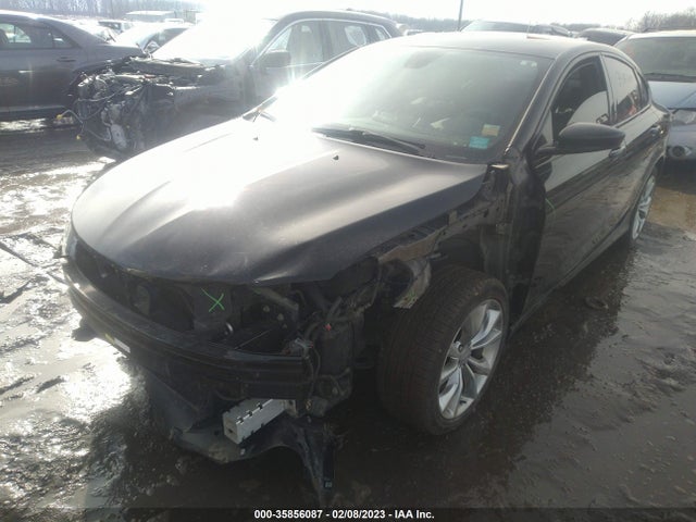 Chrysler 200 S 2015 1C3CCCBGXFN518701 Image 2