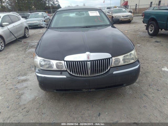 Lincoln Town Car Executive 2001 1LNHM81W51Y651390 Image 7