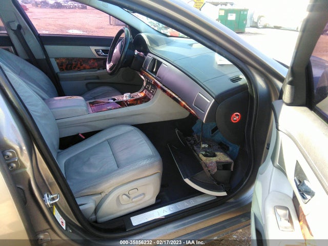 2009 JAGUAR XF LUXURY VIN: SAJWA05B29HR06393