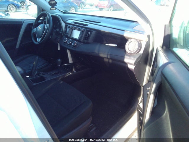 2018 TOYOTA RAV4 LE VIN: 2T3ZFREV4JW423062