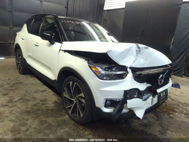 2021 Volvo XC40, VIN: YV4162UM9M2427373